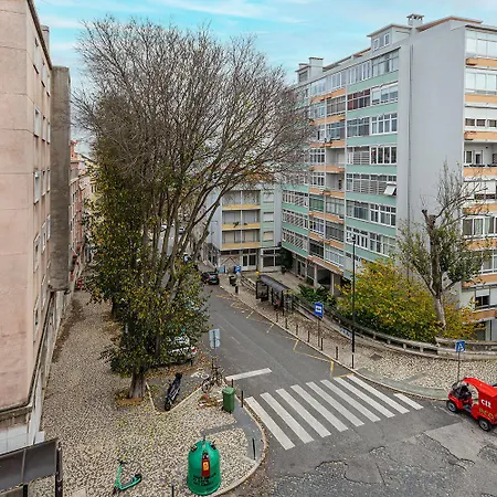Third Floor At Graca Neighbourhood Лісабон